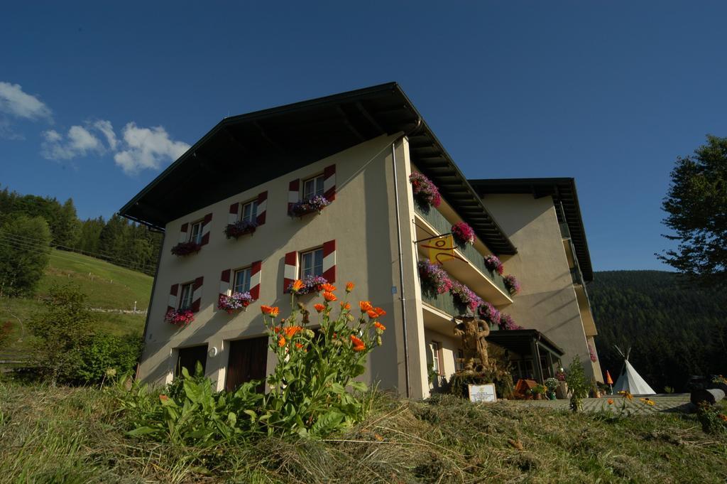Jufa St. Martin Hotel Sankt Martin am Tennengebirge Exterior foto